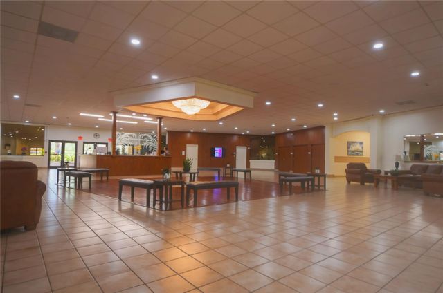 98 Gables Boulevard, Weston, FL 33326