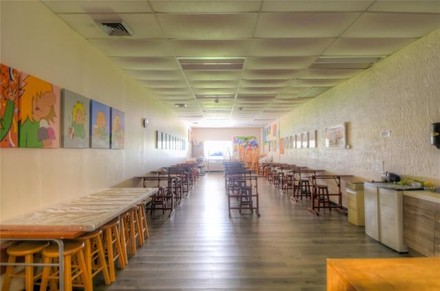 98 Gables Boulevard, Weston, FL 33326