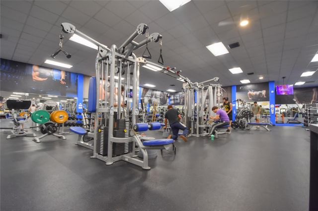 98 Gables Boulevard, Weston, FL 33326