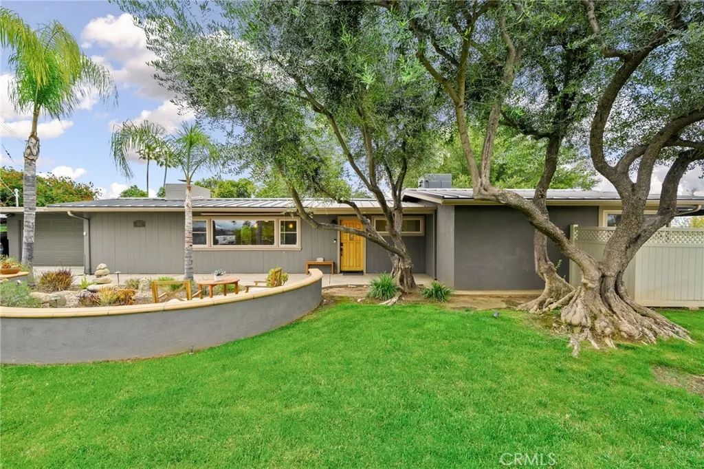 12861 Club, Redlands, CA 92373