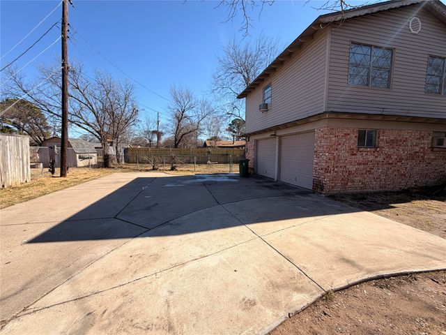 1416 Norwood Drive, Hurst, TX 76053