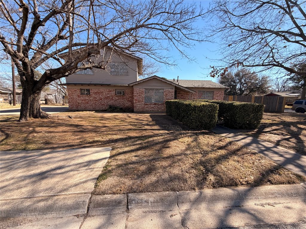 1416 Norwood Drive, Hurst, TX 76053