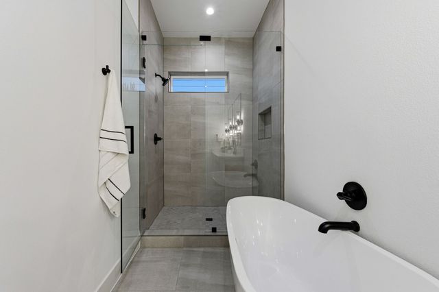 815 Bayonne Street, Dallas, TX 75212