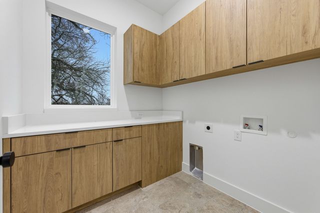 815 Bayonne Street, Dallas, TX 75212