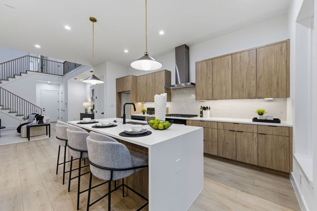 815 Bayonne Street, Dallas, TX 75212