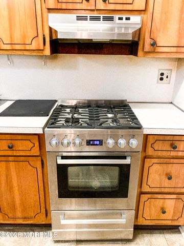 9 A West Lake Drive A, Manchester, NJ 08759