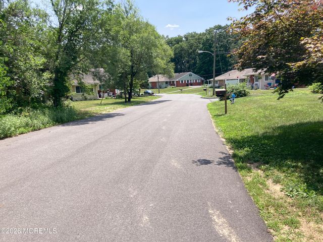 9 A West Lake Drive A, Manchester, NJ 08759