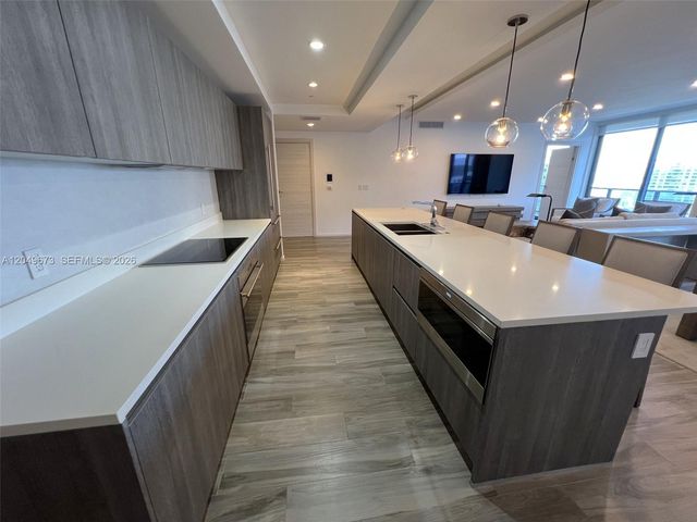 801 S Miami Ave 4608, Miami, FL 33130