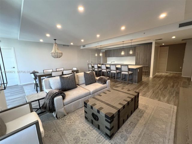 801 S Miami Ave 4608, Miami, FL 33130