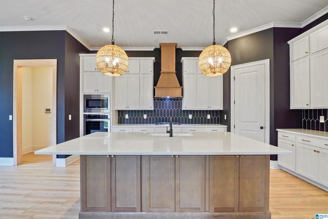 1005 CLIFTON ROAD, Hoover, AL 35244