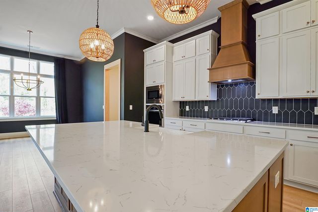 1005 CLIFTON ROAD, Hoover, AL 35244