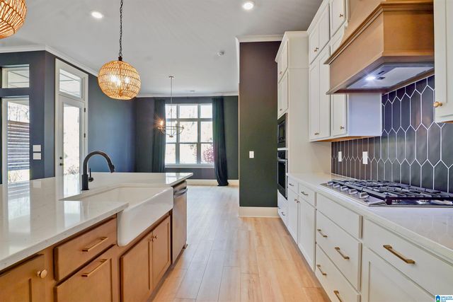 1005 CLIFTON ROAD, Hoover, AL 35244