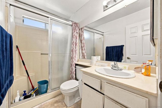4524 Goldfinch, Oceanside, CA 92057
