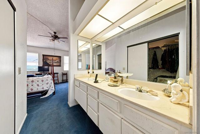 4524 Goldfinch, Oceanside, CA 92057