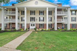 1511 Hampton Hall Drive 19 & 20, Chesterfield, MO 63017