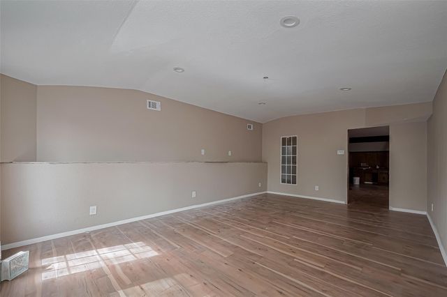 811 Loire Lane, Houston, TX 77090