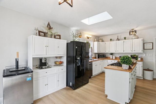 370 Broad St, Weymouth, MA 02188