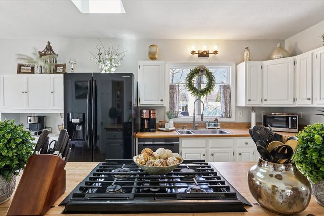 370 Broad St, Weymouth, MA 02188