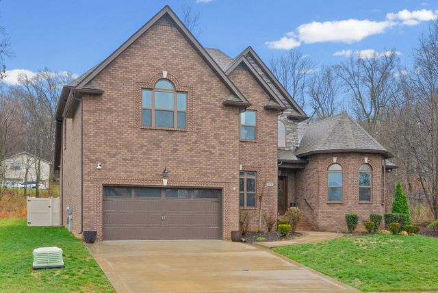 950 Terrace Creek Ln, Clarksville, TN 37040