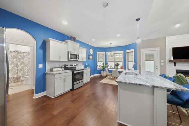 950 Terrace Creek Ln, Clarksville, TN 37040