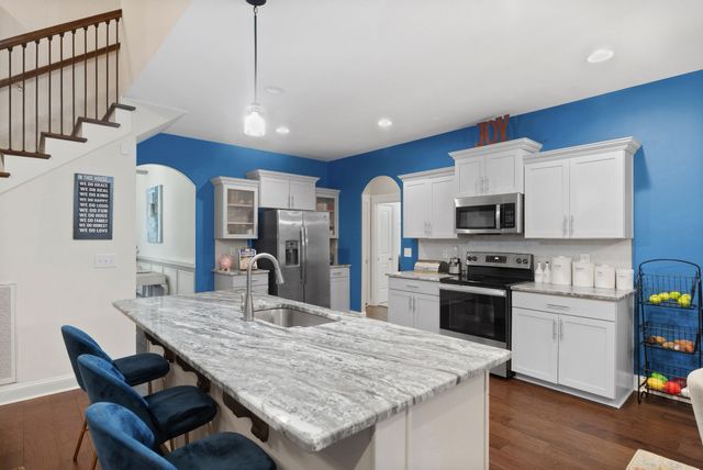 950 Terrace Creek Ln, Clarksville, TN 37040