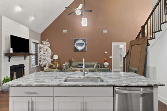 950 Terrace Creek Ln, Clarksville, TN 37040