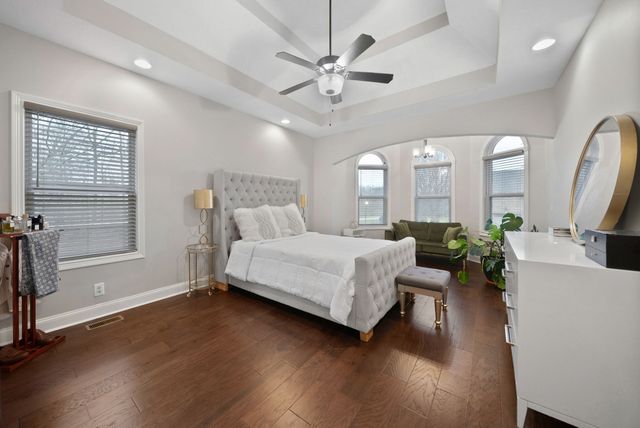 950 Terrace Creek Ln, Clarksville, TN 37040