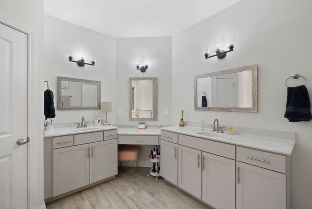 950 Terrace Creek Ln, Clarksville, TN 37040