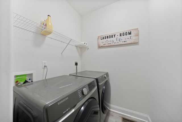 950 Terrace Creek Ln, Clarksville, TN 37040