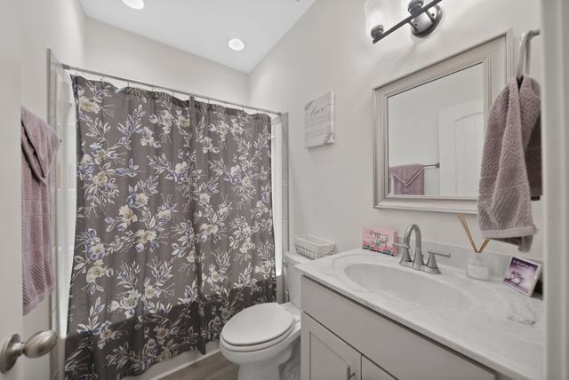 950 Terrace Creek Ln, Clarksville, TN 37040