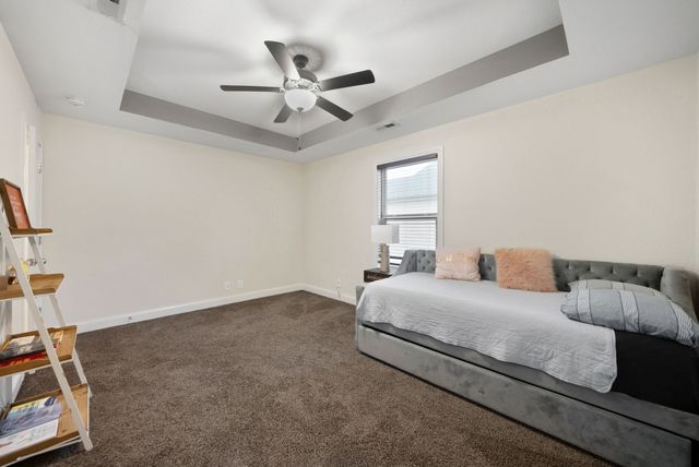 950 Terrace Creek Ln, Clarksville, TN 37040