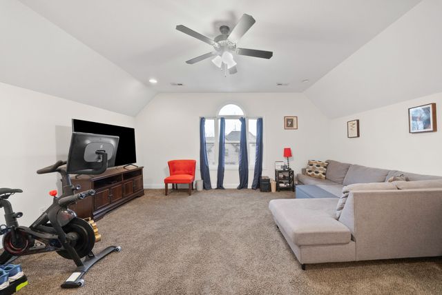 950 Terrace Creek Ln, Clarksville, TN 37040