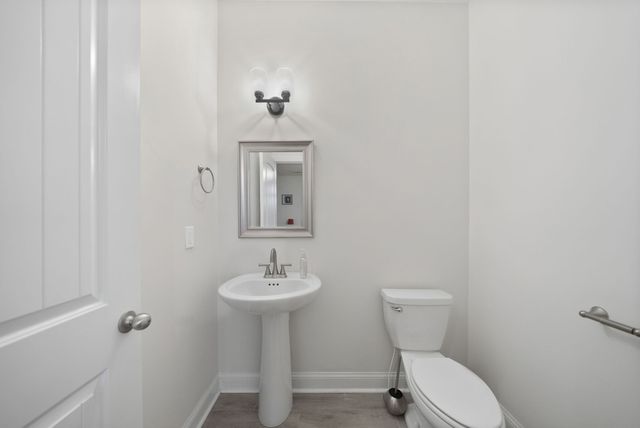 950 Terrace Creek Ln, Clarksville, TN 37040