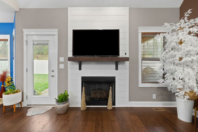 950 Terrace Creek Ln, Clarksville, TN 37040