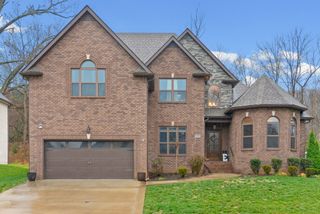950 Terrace Creek Ln, Clarksville, TN 37040