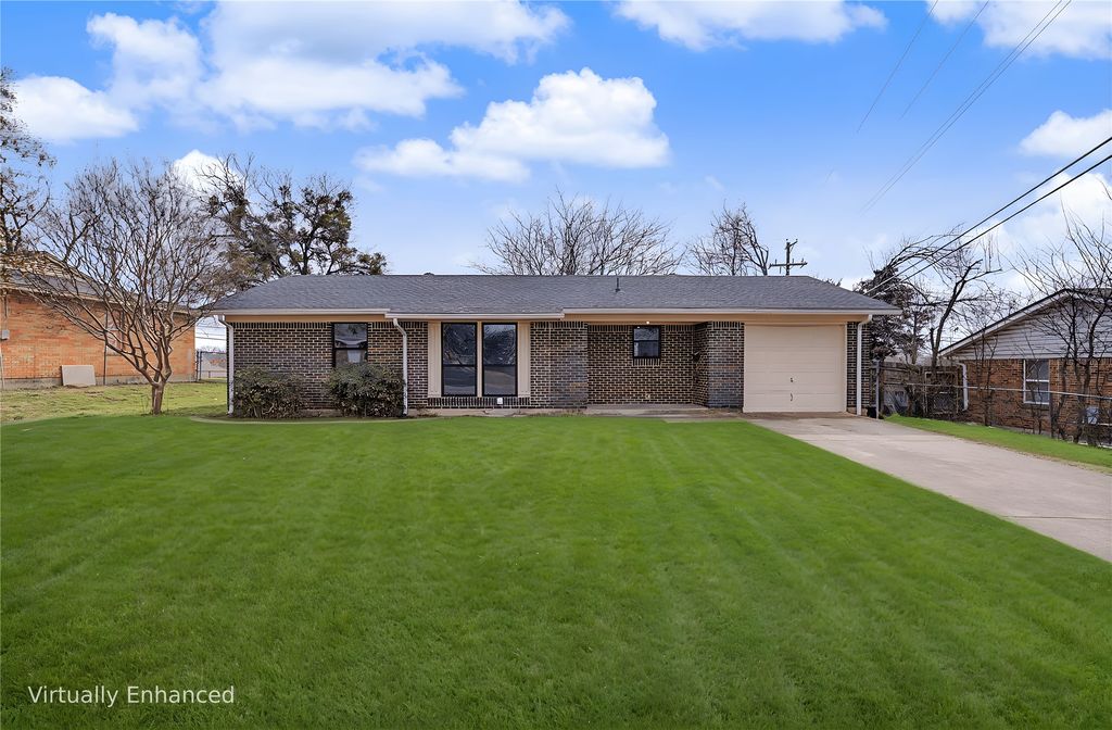 6327 Johns Way, Fort Worth, TX 76135