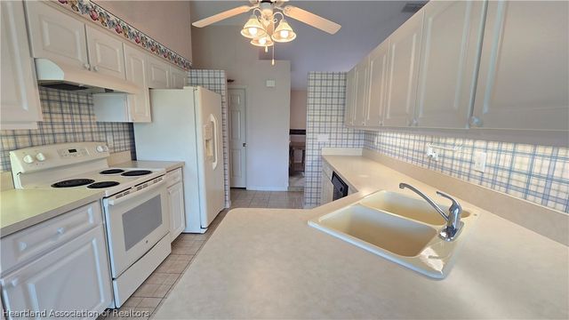4402 Duffer Loop, Sebring, FL 33872