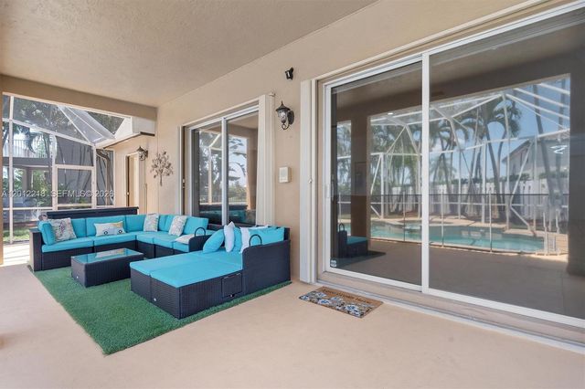 361 SW 167th Ave, Pembroke Pines, FL 33027