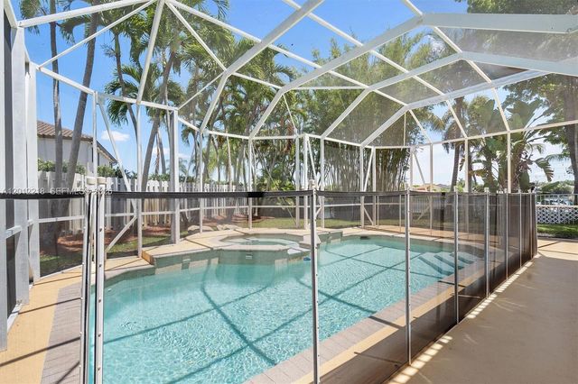 361 SW 167th Ave, Pembroke Pines, FL 33027