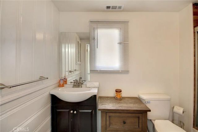 986 Cameron Drive, Big Bear Lake, CA 92315