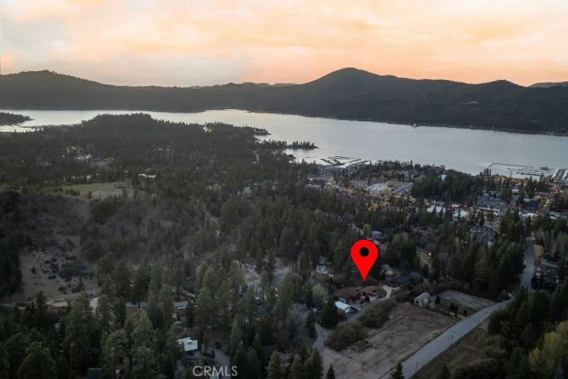 986 Cameron Drive, Big Bear Lake, CA 92315