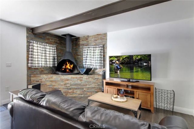 986 Cameron Drive, Big Bear Lake, CA 92315