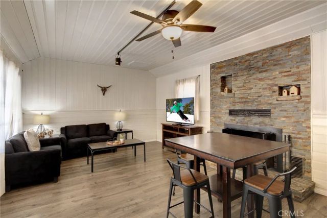 986 Cameron Drive, Big Bear Lake, CA 92315