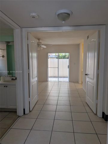 2485 W 76th Street 109, Hialeah, FL 33016