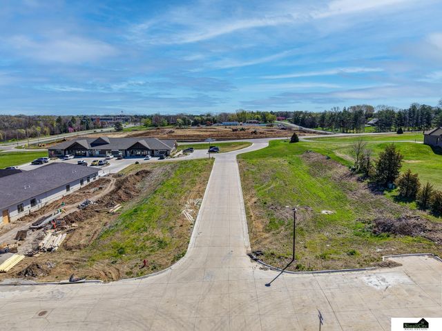 6901 Weigel Drive, Lincoln, NE 68516