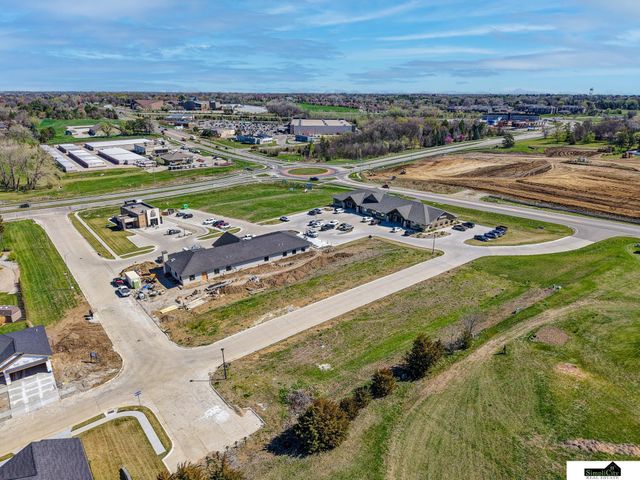 6901 Weigel Drive, Lincoln, NE 68516