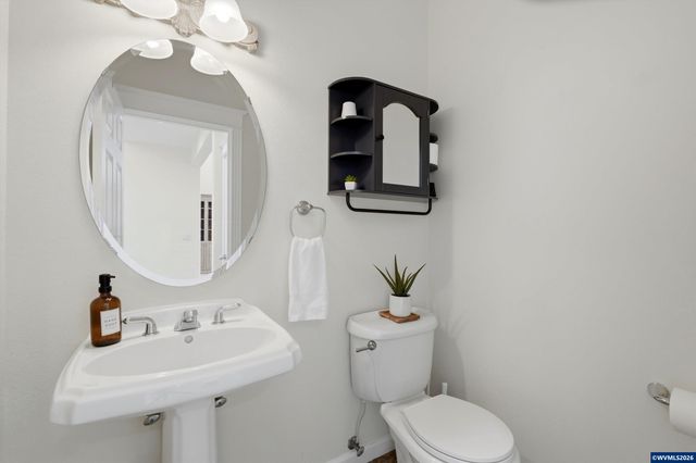 2354 Bluebell Av SE, Salem, OR 97306