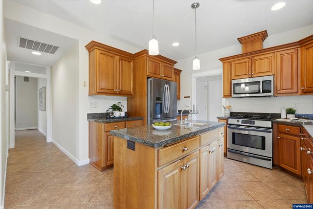 2354 Bluebell Av SE, Salem, OR 97306