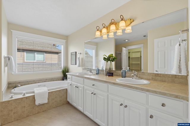 2354 Bluebell Av SE, Salem, OR 97306