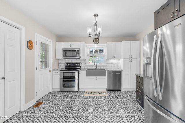 407 N Ninth Street, Mebane, NC 27302